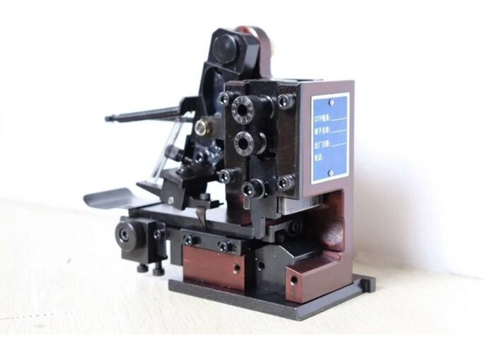 Yan Besleme Terminali İçin Metal Kablo Bağlayıcı Sıkma Aracı 30 / 40MM İnme
